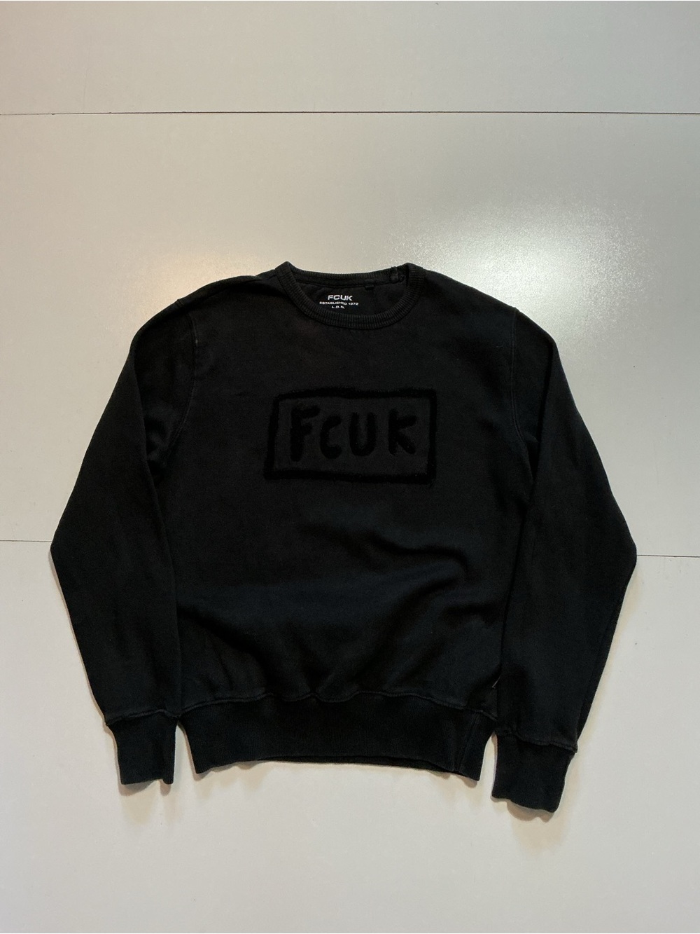 Y2K French Connection FCUK London Appliqué Black Fleece Pullover Sweatshirt